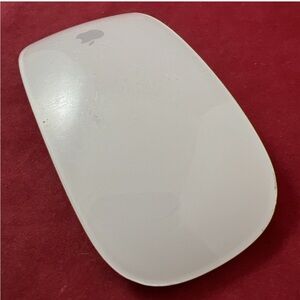 Apple White Magic Mouse 2 Wireless Multi-Touch